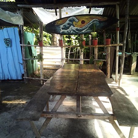 Miguel Surf Camp Hotel Quepos Ngoại thất bức ảnh