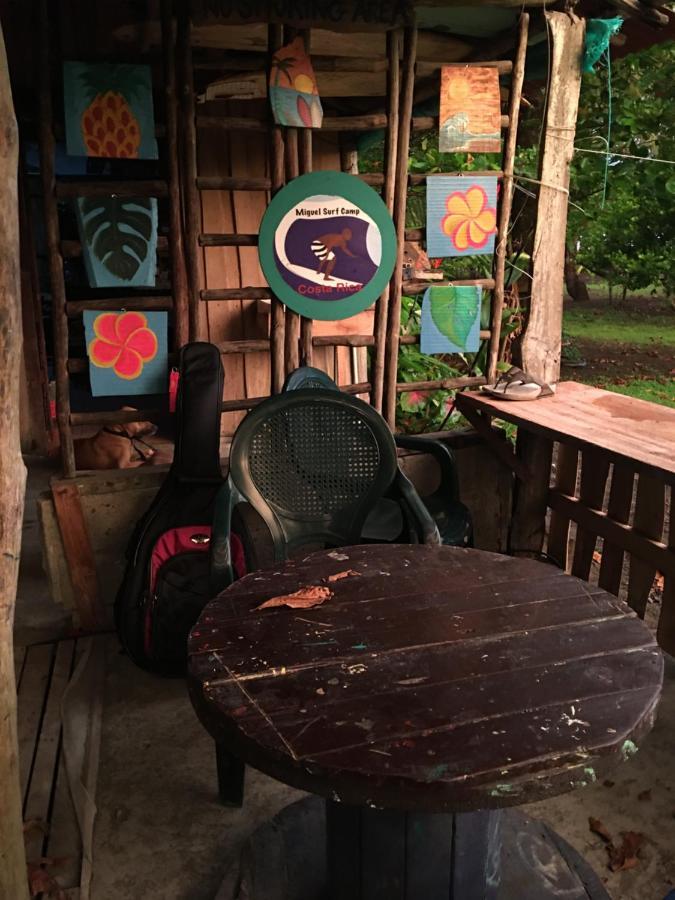 Miguel Surf Camp Hotel Quepos Ngoại thất bức ảnh