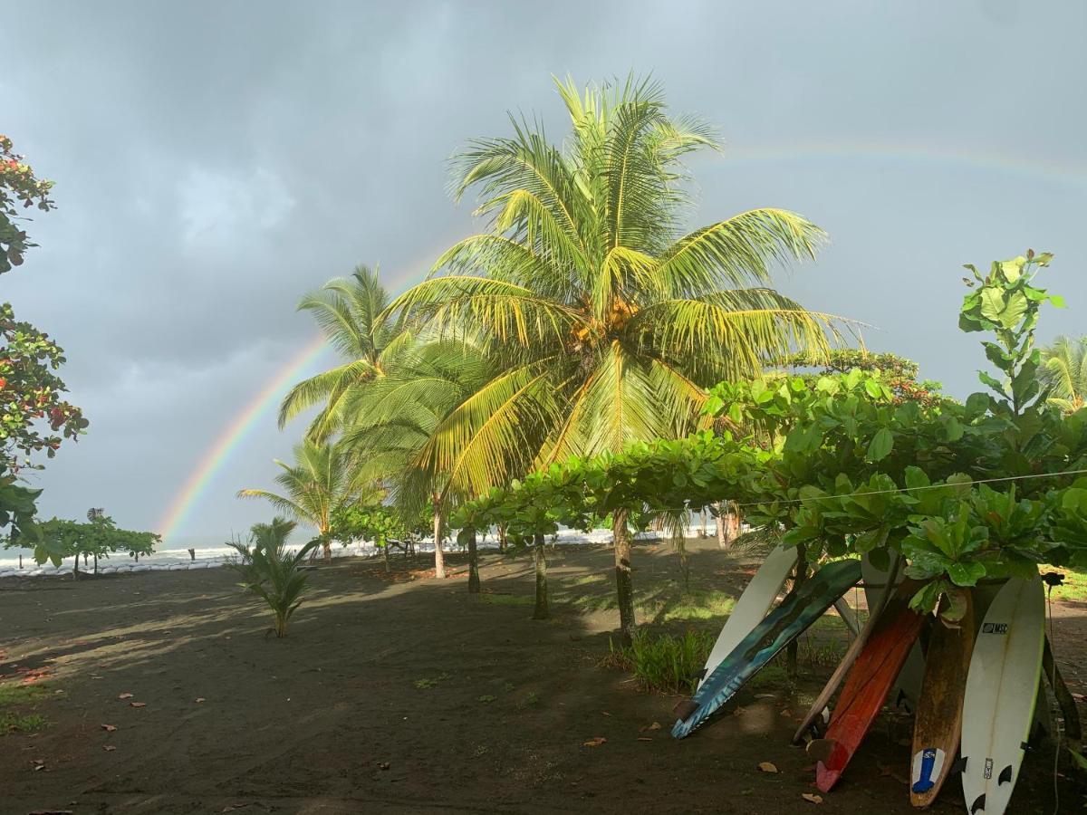 Miguel Surf Camp Hotel Quepos Ngoại thất bức ảnh