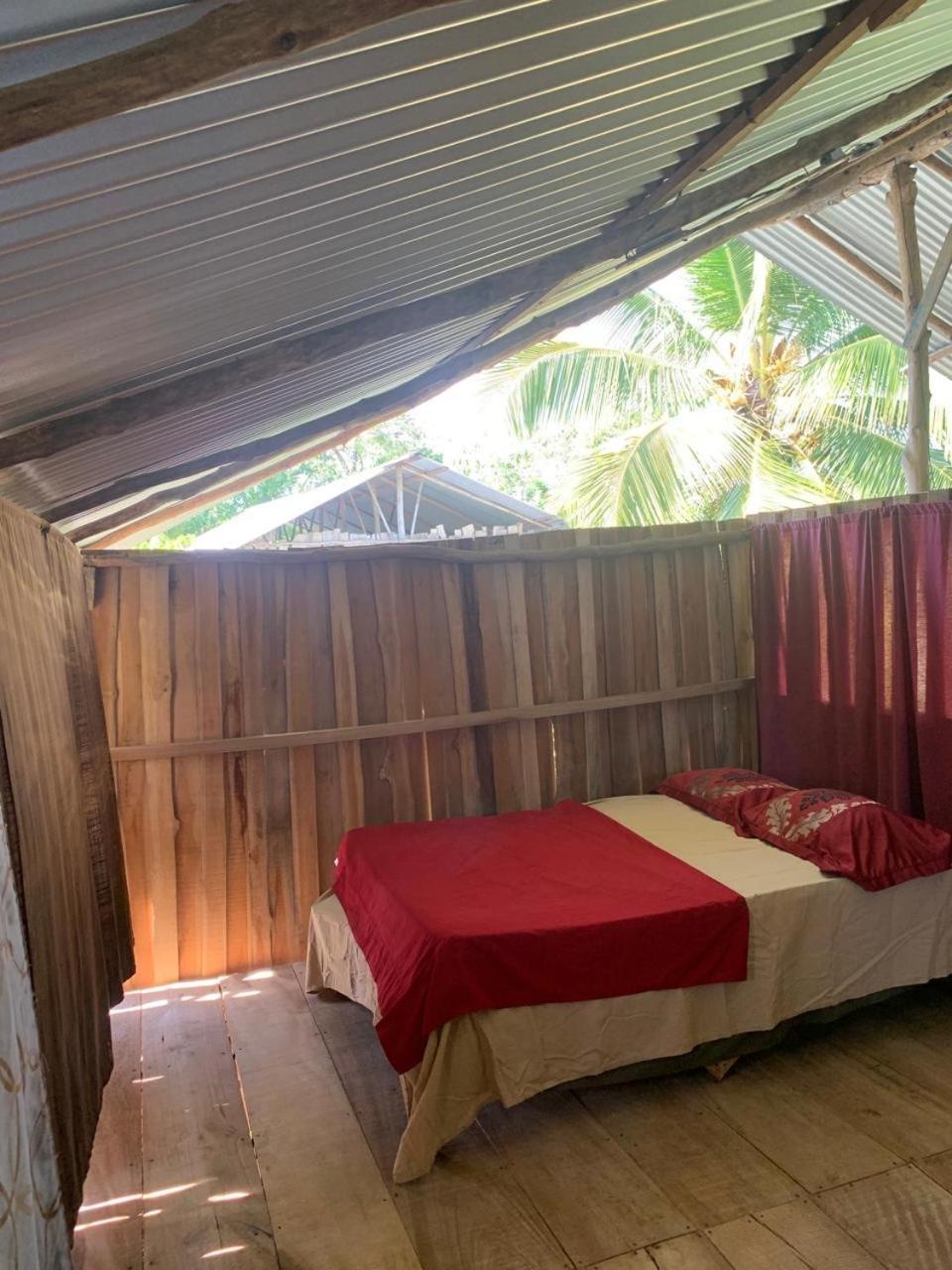 Miguel Surf Camp Hotel Quepos Ngoại thất bức ảnh