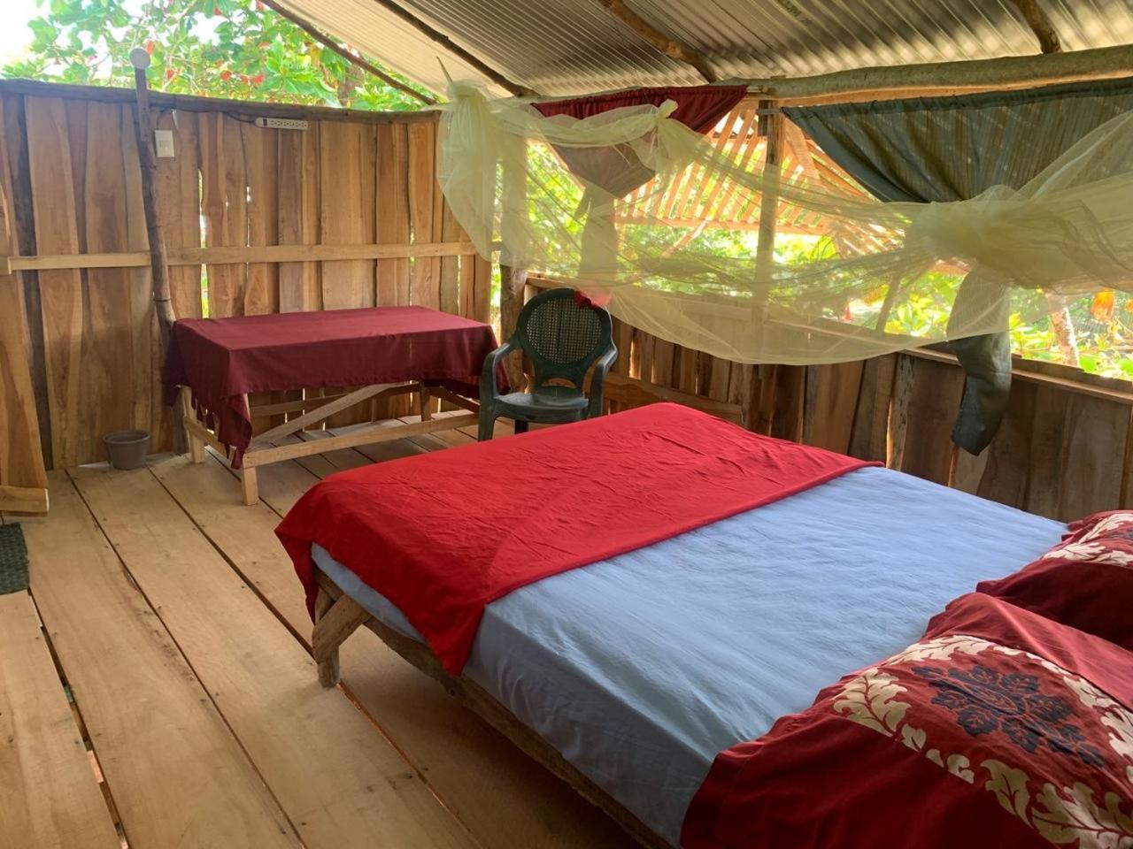 Miguel Surf Camp Hotel Quepos Ngoại thất bức ảnh
