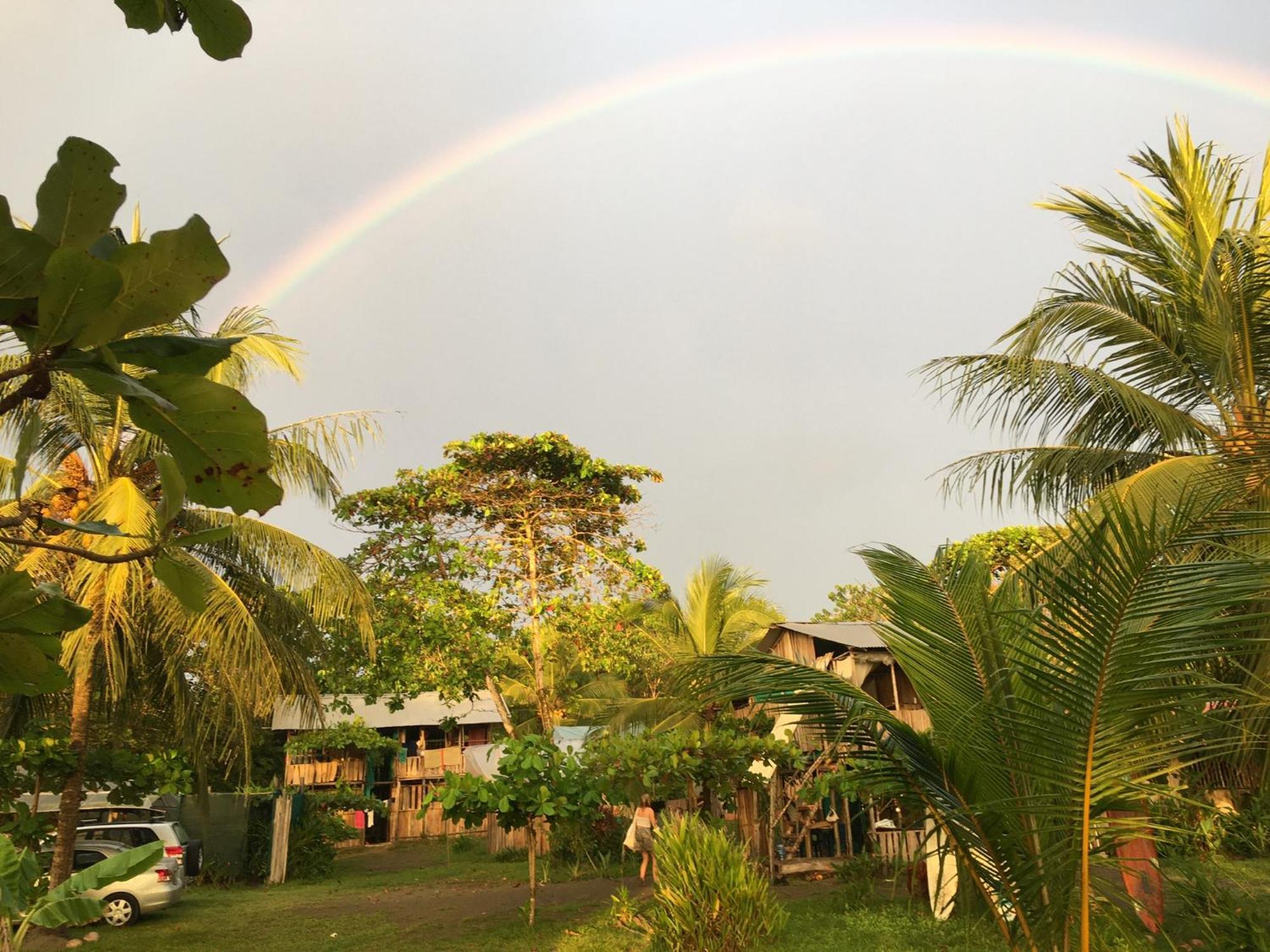 Miguel Surf Camp Hotel Quepos Ngoại thất bức ảnh