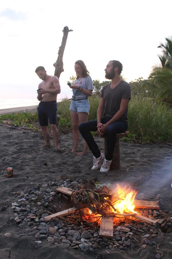 Miguel Surf Camp Hotel Quepos Ngoại thất bức ảnh