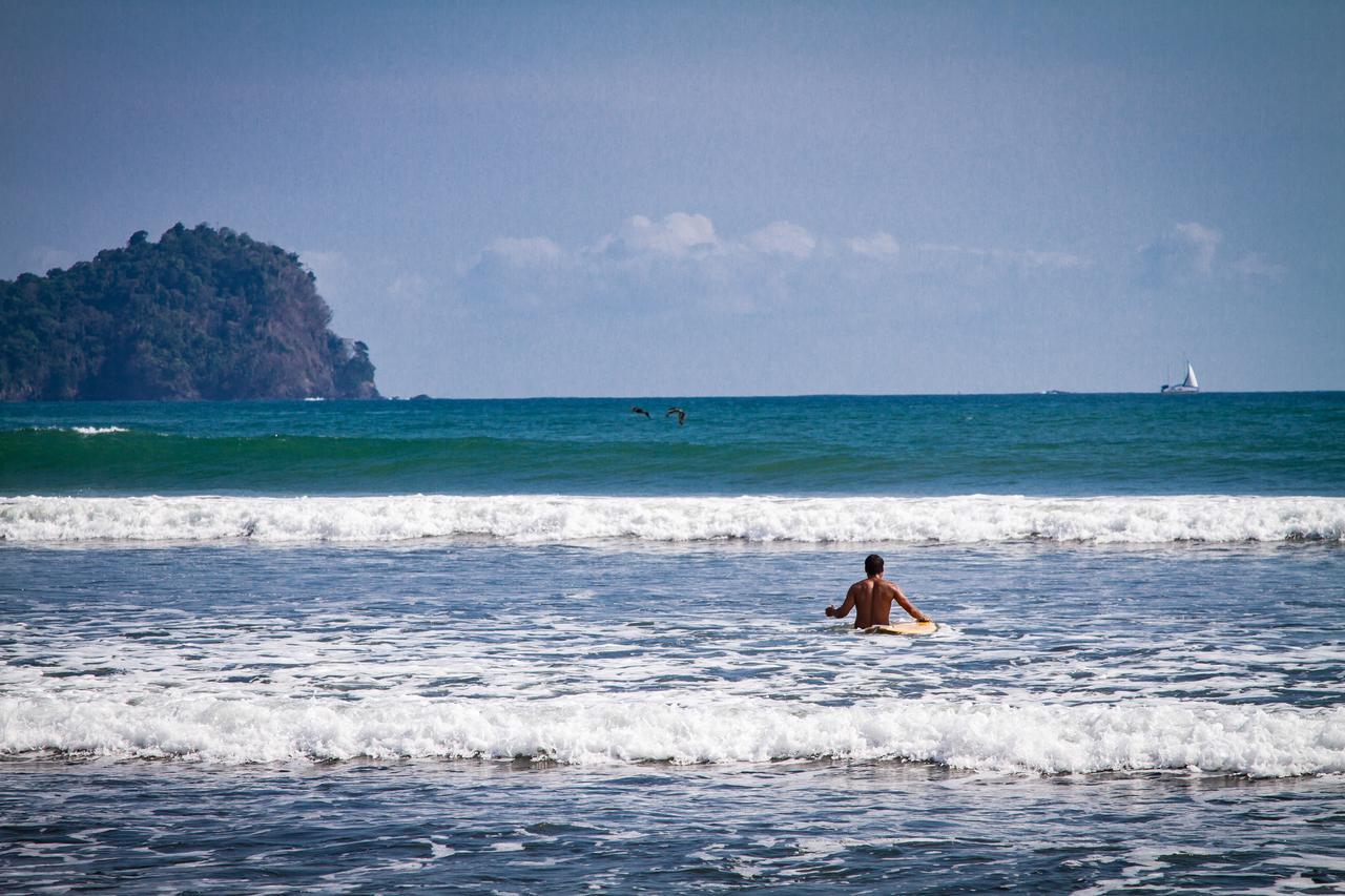 Miguel Surf Camp Hotel Quepos Ngoại thất bức ảnh